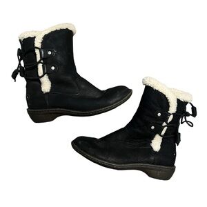 Women's Black ugg Lined Boots size 9